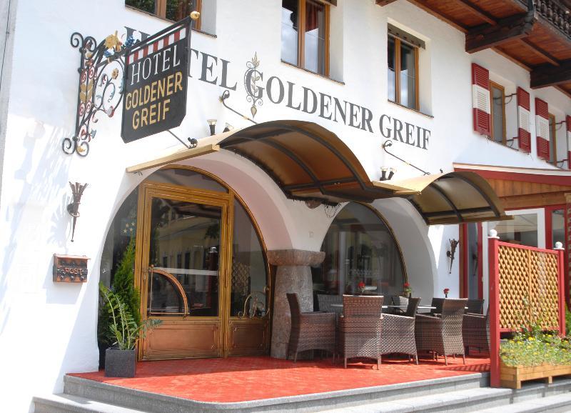 Hotel Goldener Greif Kitzbuhel Exterior photo